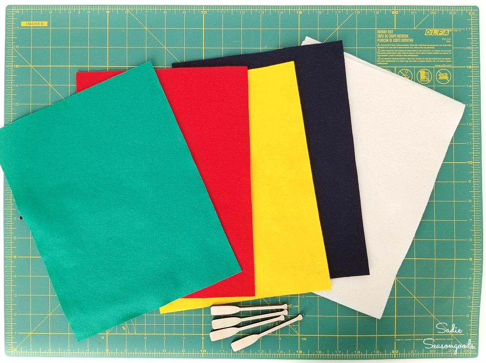 Felt sheets in Hudson Bay colors