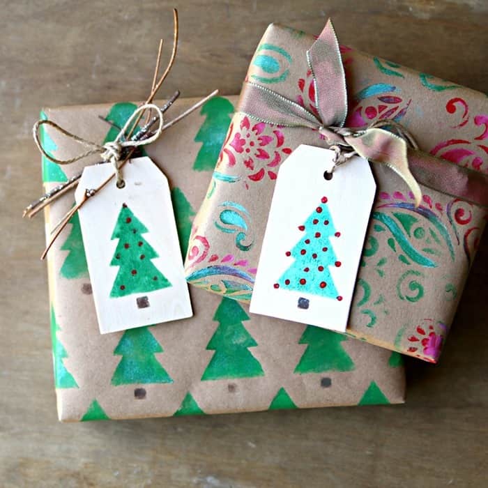 DIY Christmas wrapping paper with rubber stamps and stencils by Petticoat Junktion