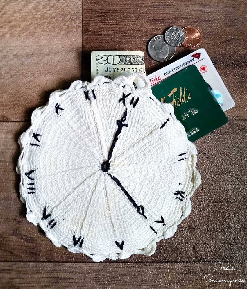 upcycle idea for vintage hot pads