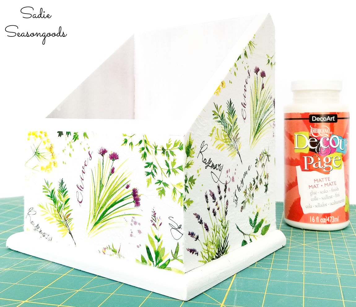 paper napkin decoupage