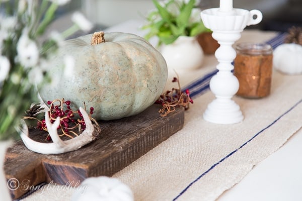 fall farmhouse table decor