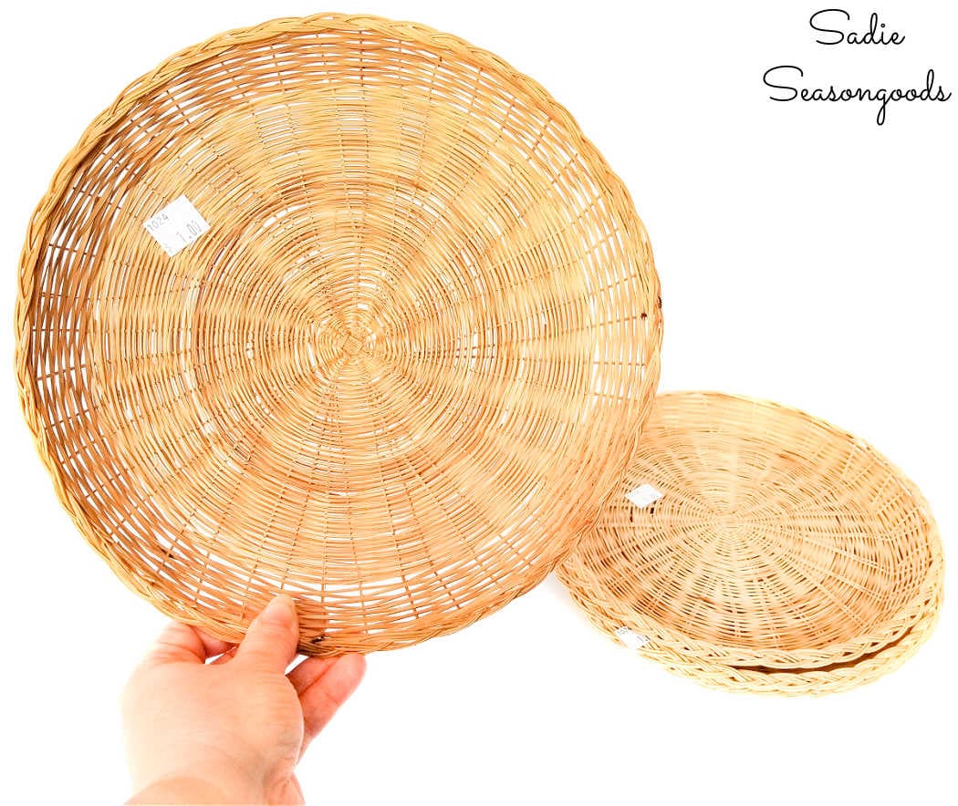 wicker plate holder