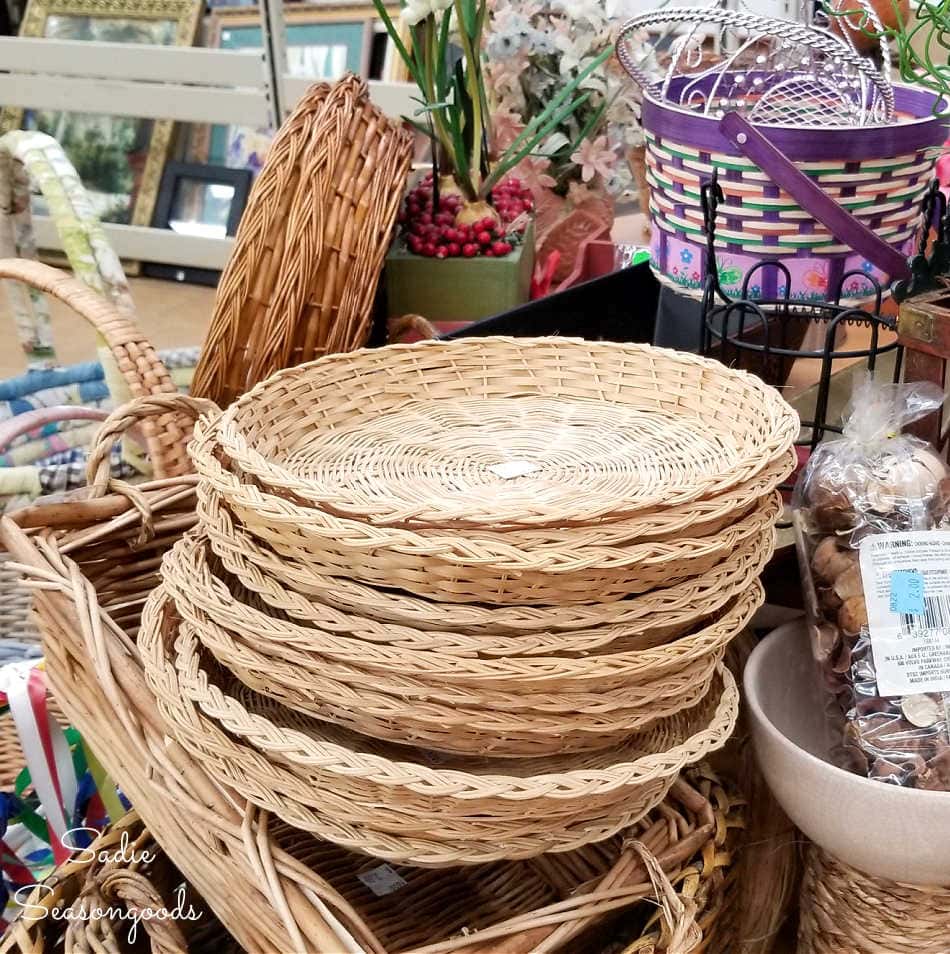 wicker plate holders