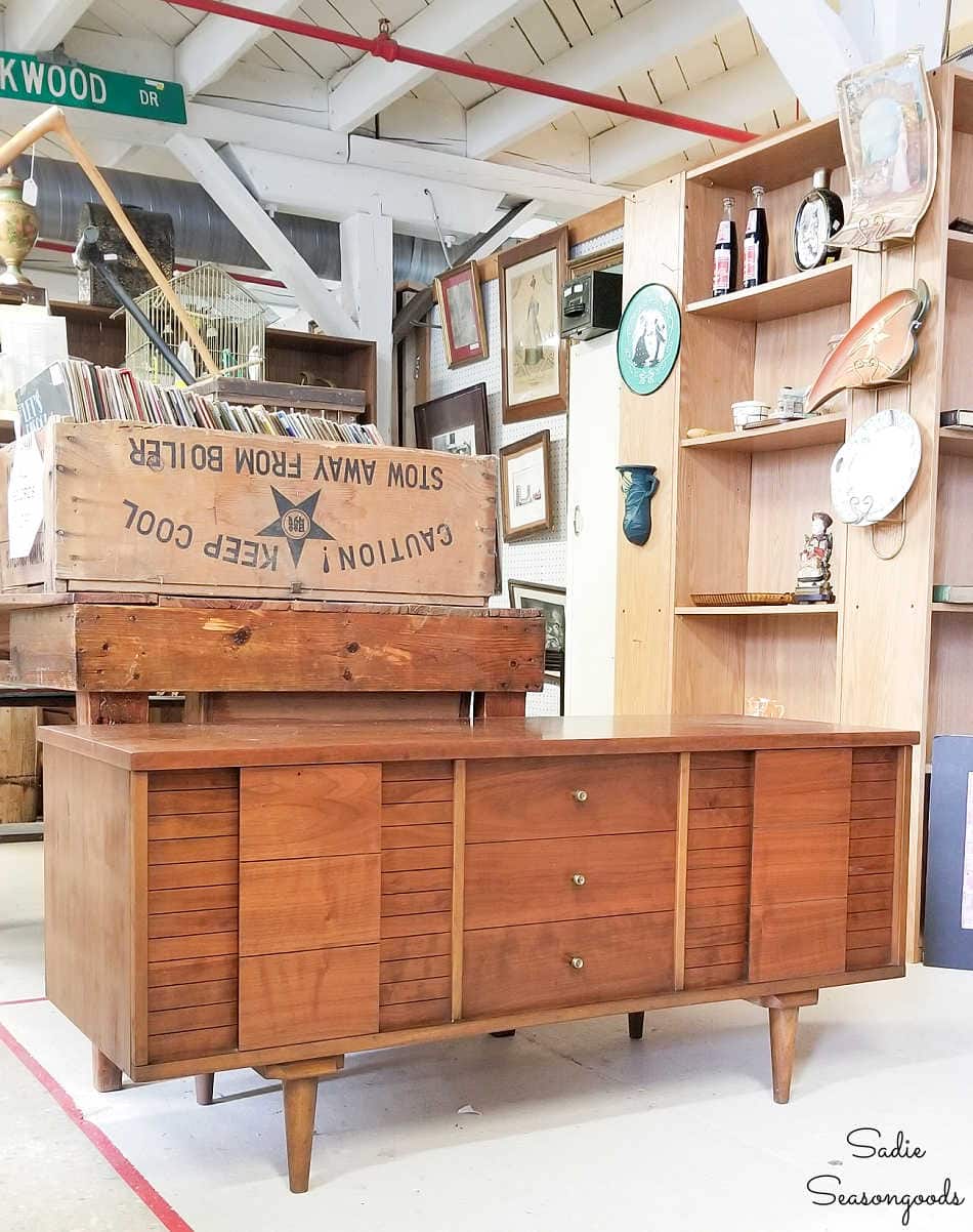 vintage lane cedar chest