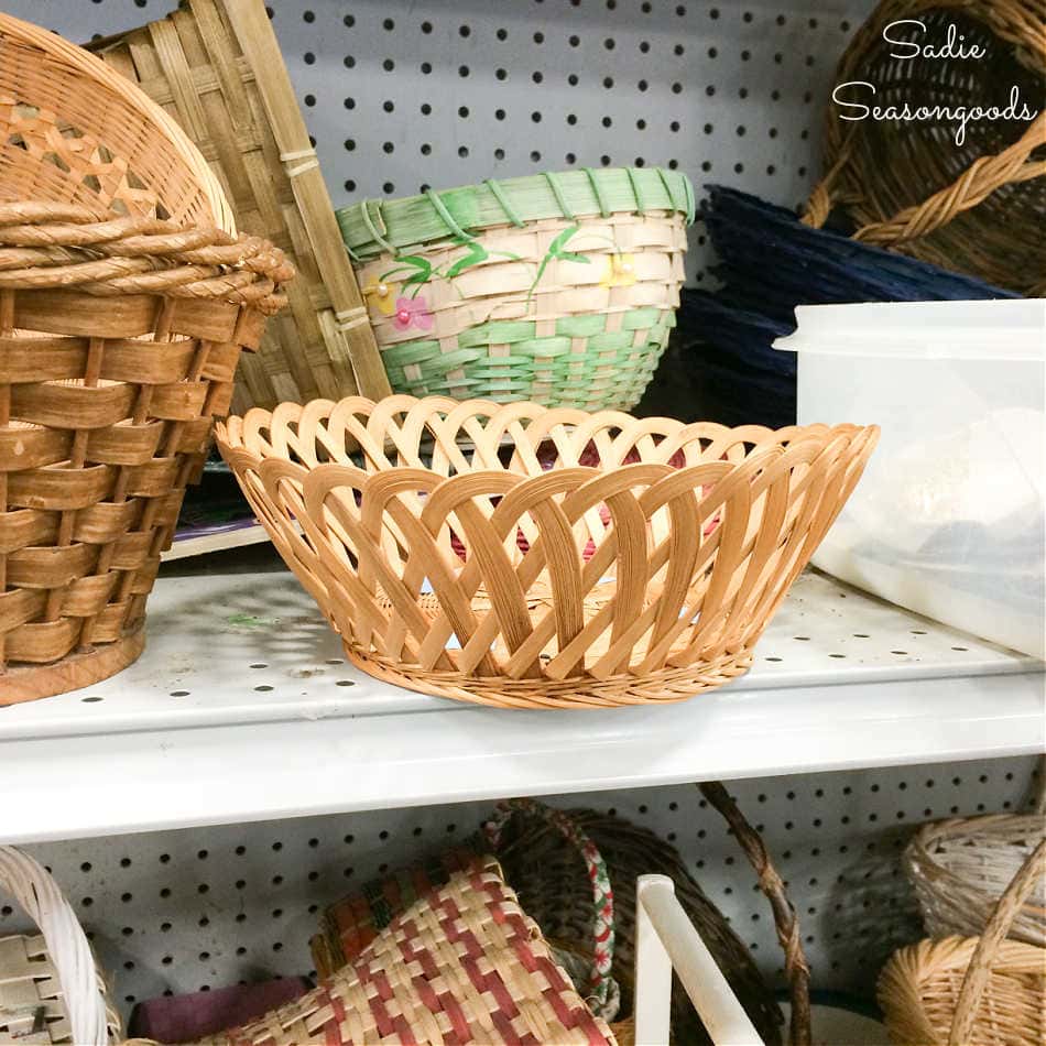 basket for ribbon weaving