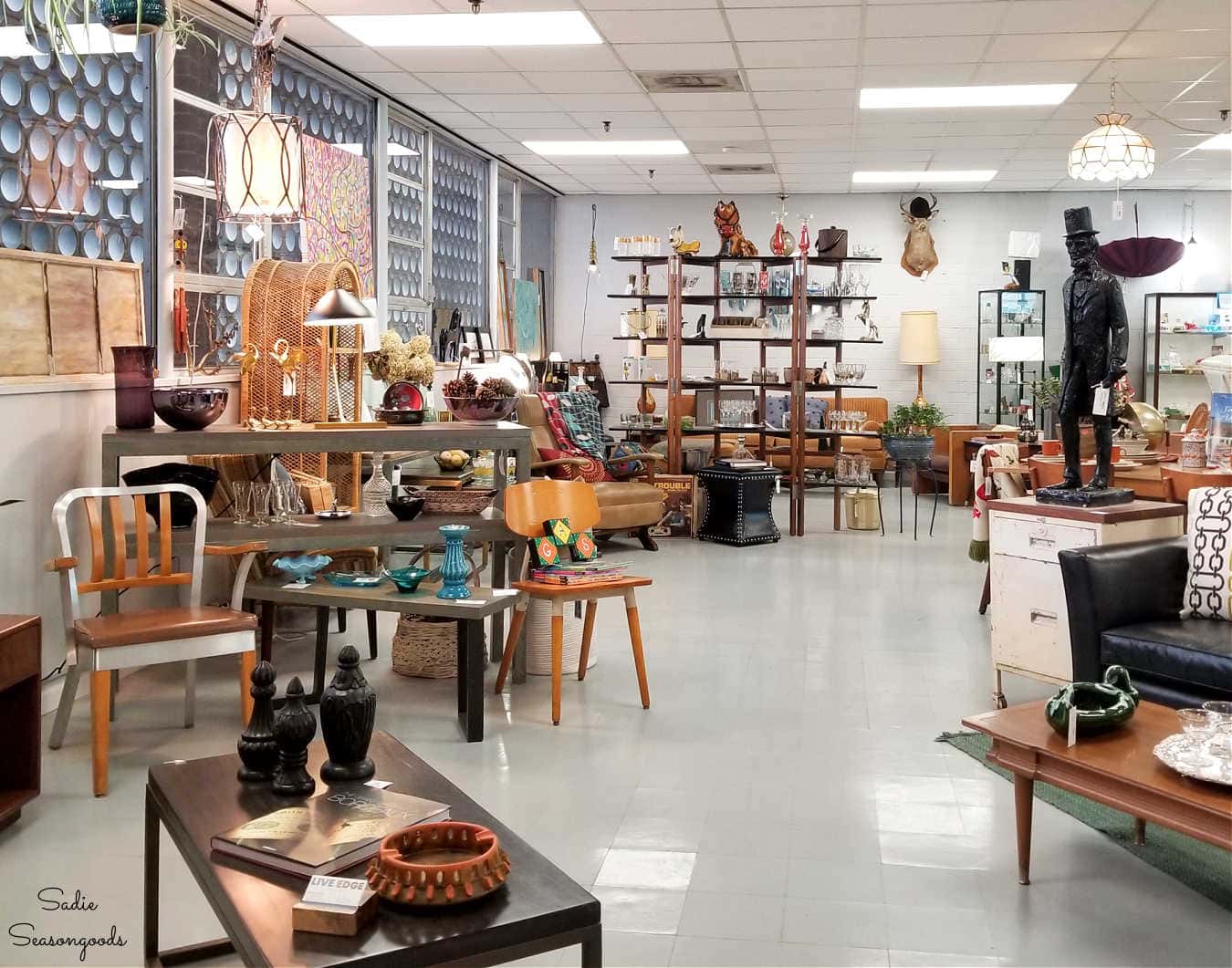 mid century modern decor at vintage blue