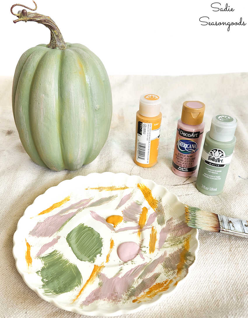 painting craft pumpkins to look like heirloom pumpkins with paint