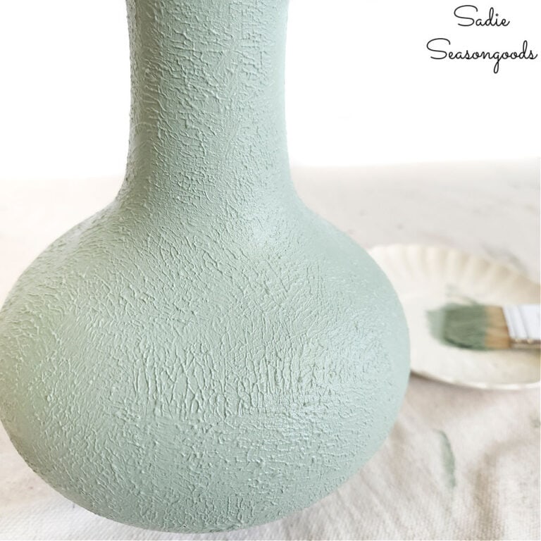 Making an Artisan Vase with Coffee Grounds