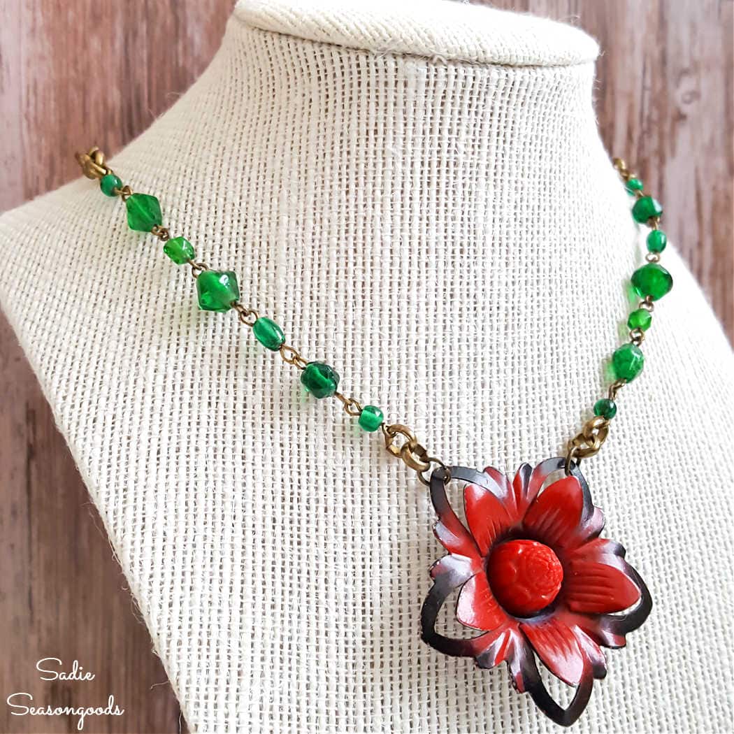 vintage christmas jewelry that looks like a poinsettia necklace