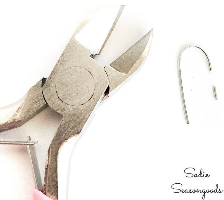 How to Make Christmas Ornament Hooks for Your Mini Ornaments