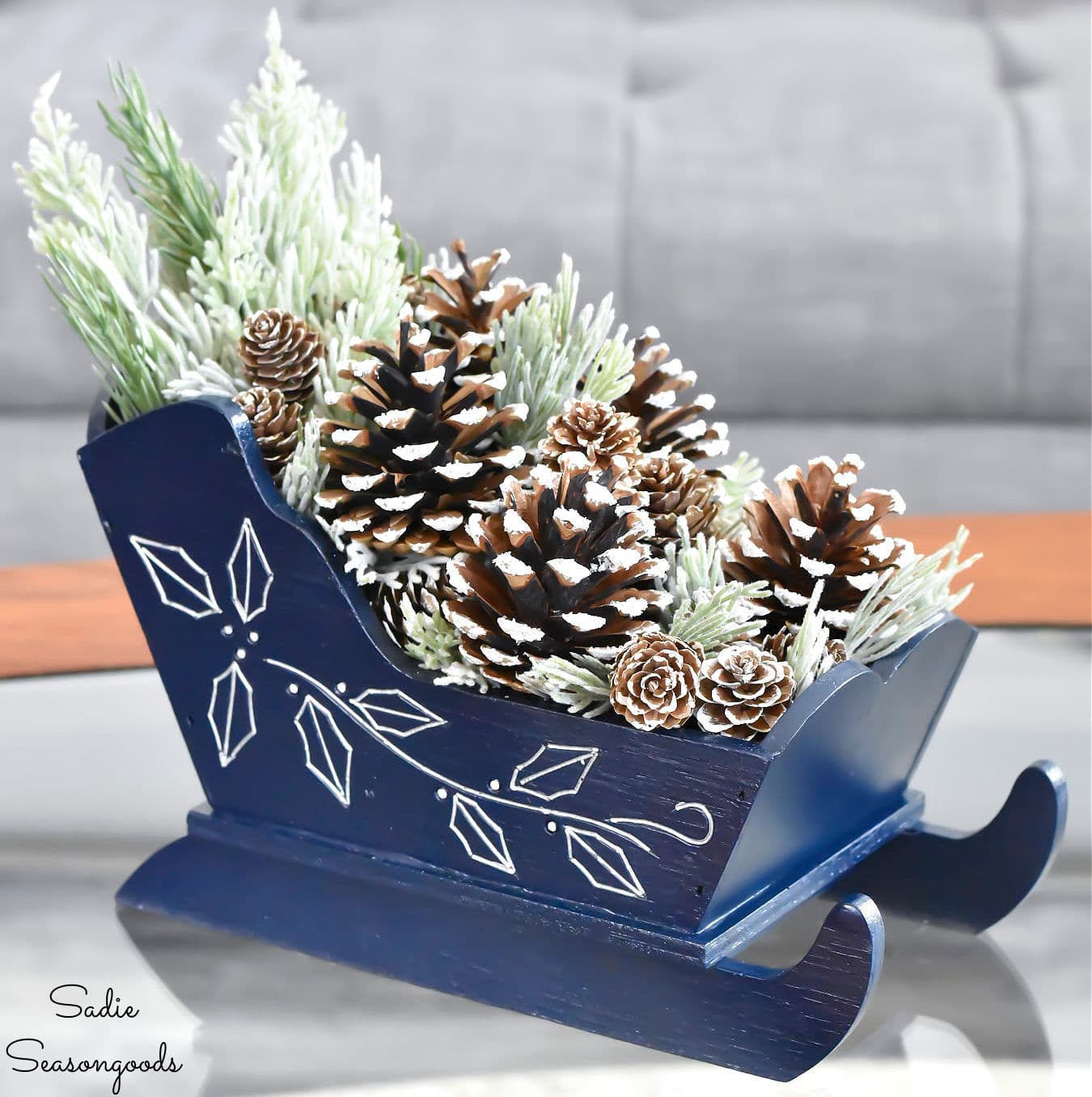 Wooden Sleigh for Winter Decor