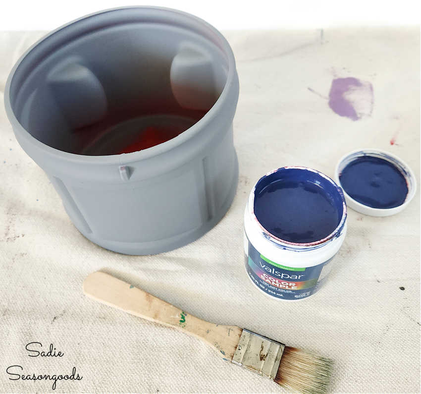 recycling a coffee canister with paint