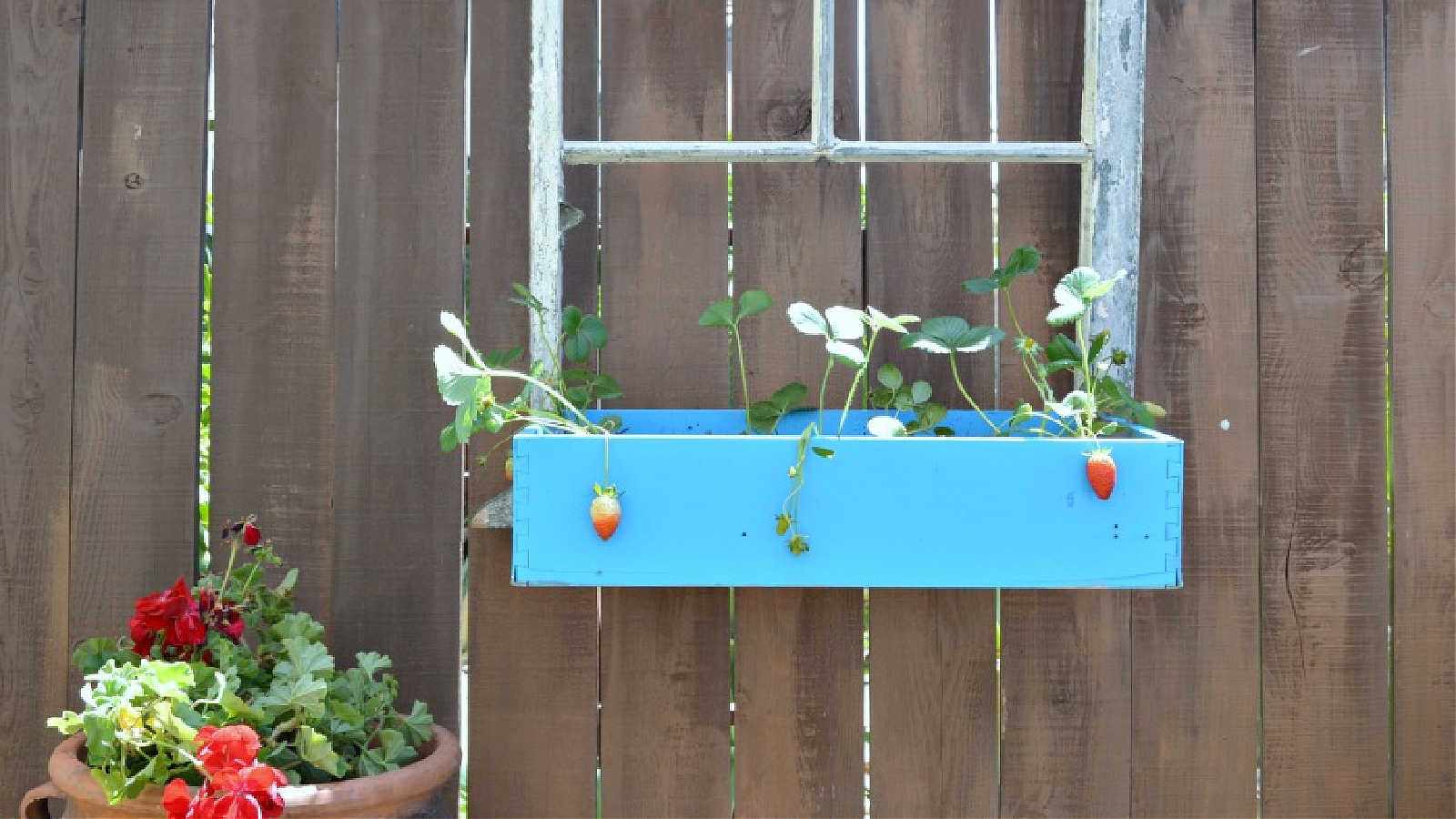 diy flower box from a drawer