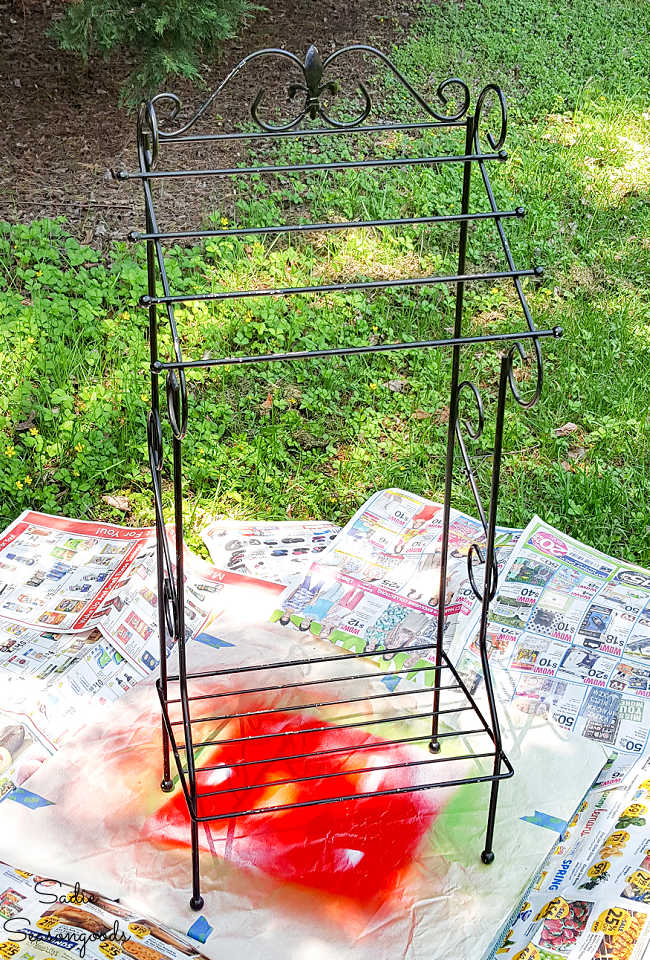spray painting a wire rack