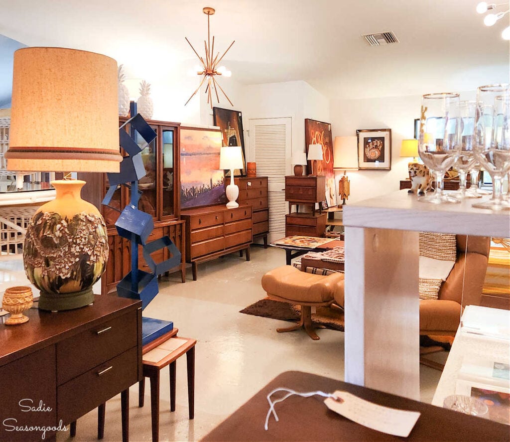 Antique and Thrift Stores in Fort Myers, FL Let's Go Thrifting!