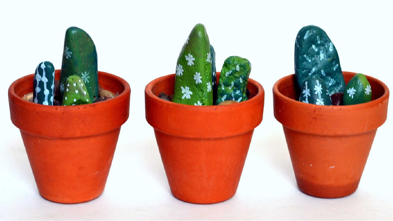painting rocks to look like cactus