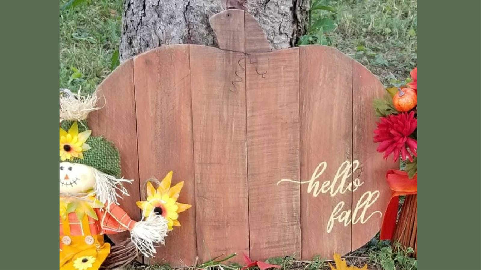 fall decor from a pallet