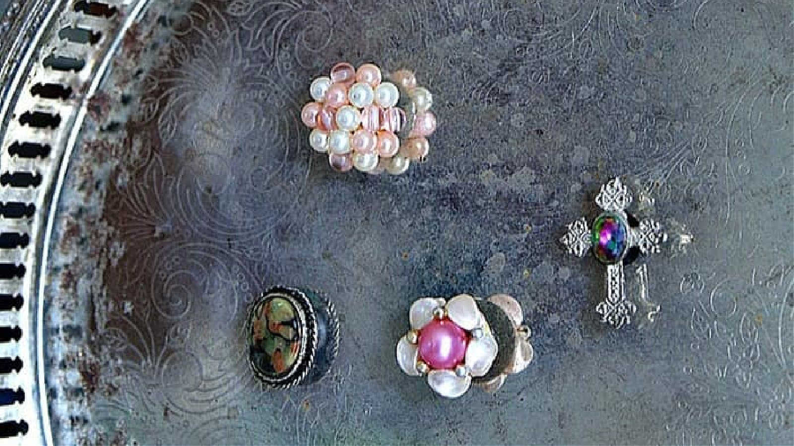 DIY Vintage Jewelry Magnets 