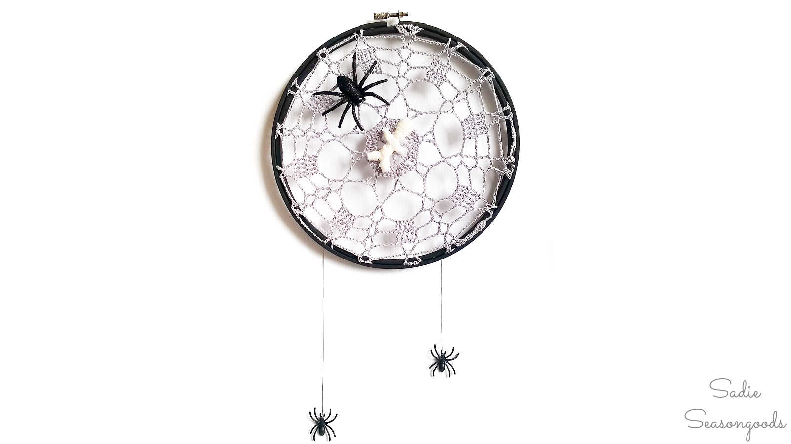 spider web decor for halloween