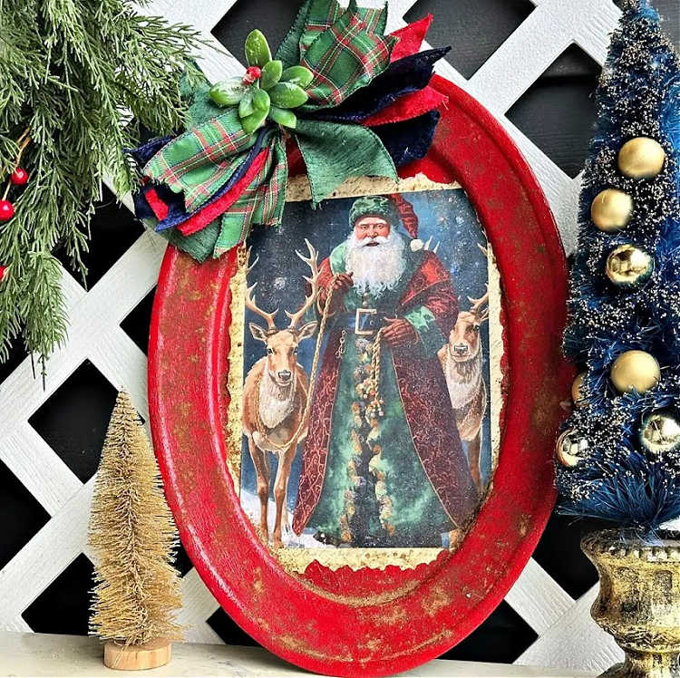 vintage santa decor