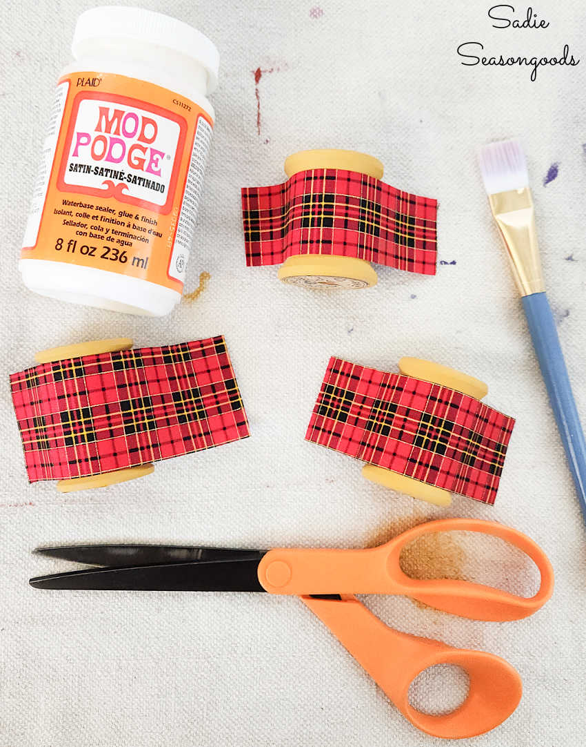 plaid fabric to decoupage on wooden spool