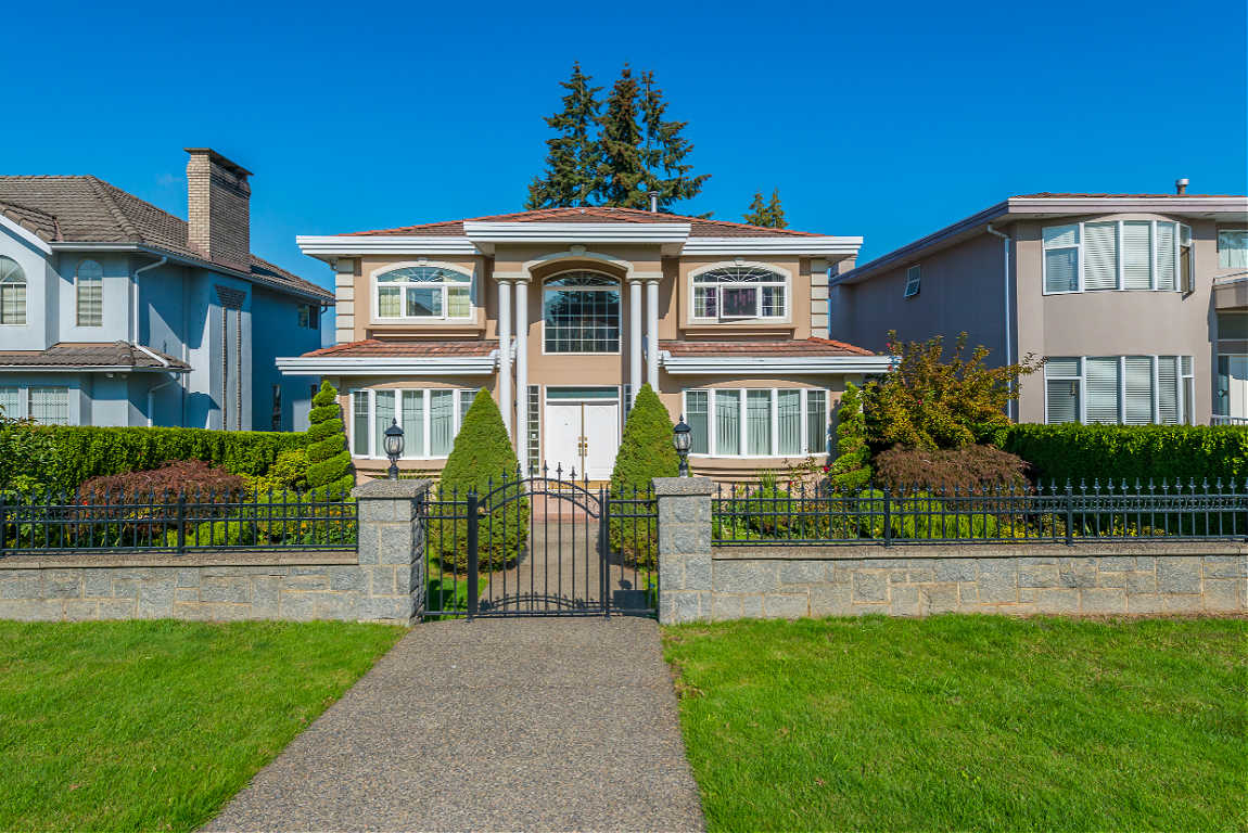 symmetrical landscaping