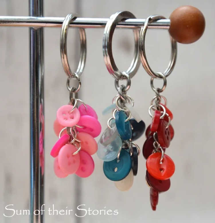 diy keyrings with clusters of buttons