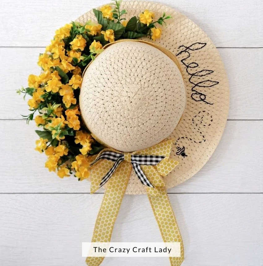 diy wreath from a straw hat