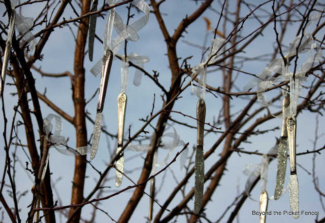 icicle decor from vintage butter knives