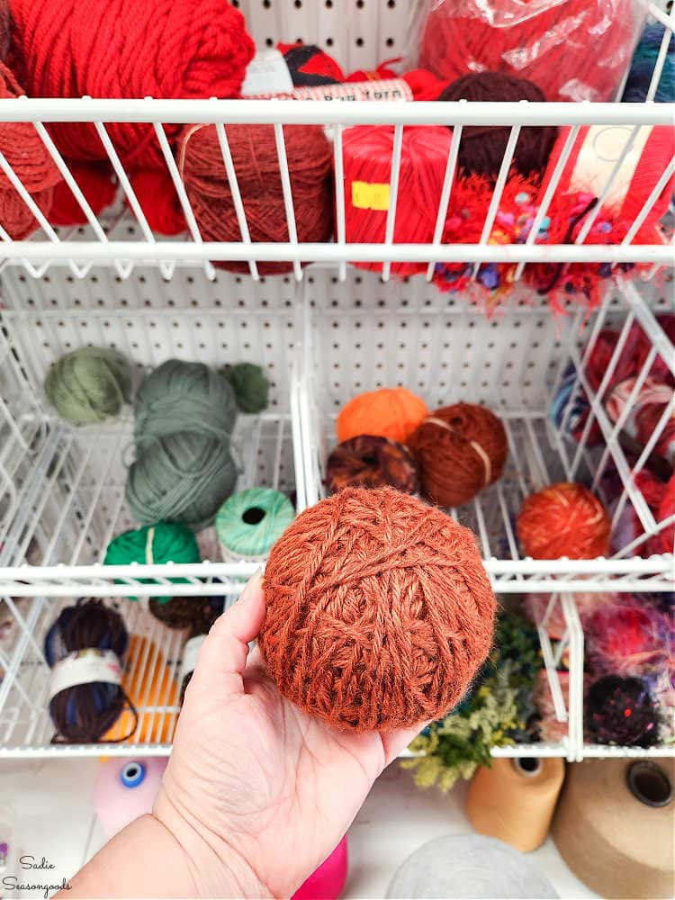 fall craft idea for a yarn ball