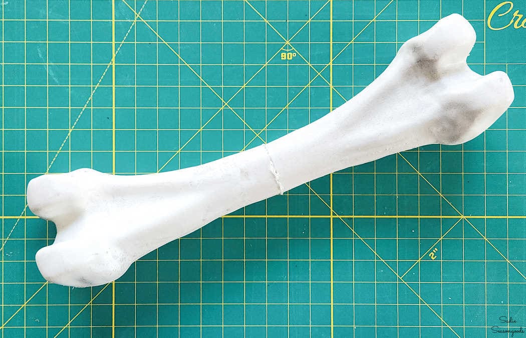 making a wreath bow from plastic bones