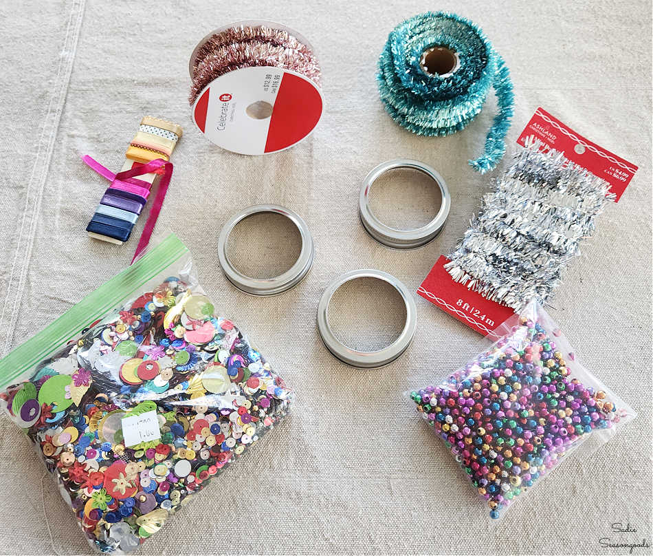 how to make mini tinsel wreaths