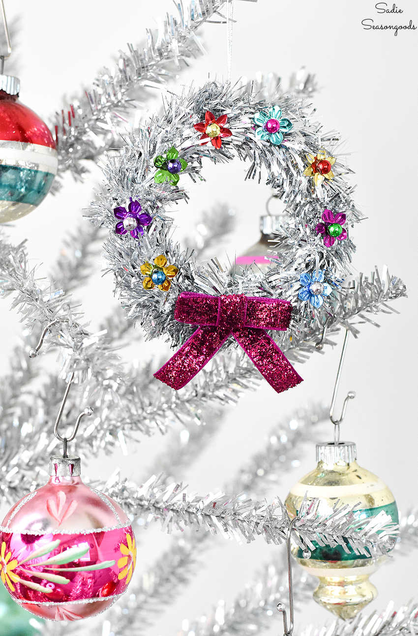 mid century modern style tinsel wreath ornament