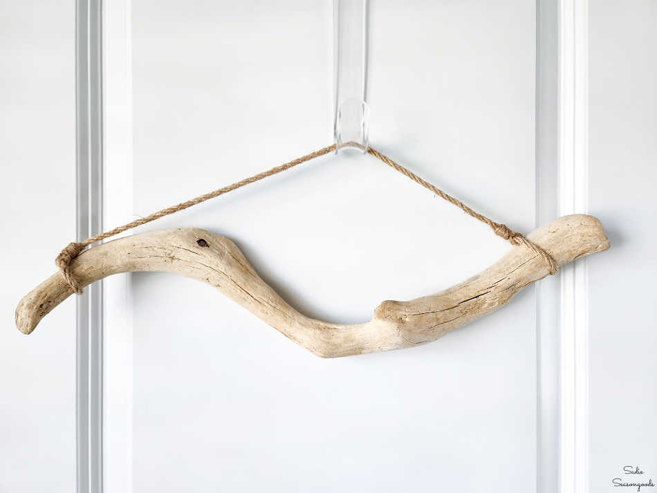using driftwood for a diy yarn wall hanging